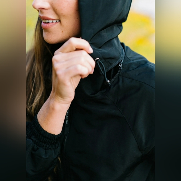 Zyia Black Drawstring Hooded Jacket - Picture 6 of 6